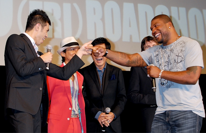 Yoshio Kojima/Yoshio Kojima and Quinton Jackson, Aug. 16, 2010 : Comedian Yoshio Kojima and mixed martial artist Quinton 'Rampage' Jackson (R), attend a Japan premiere for the film 