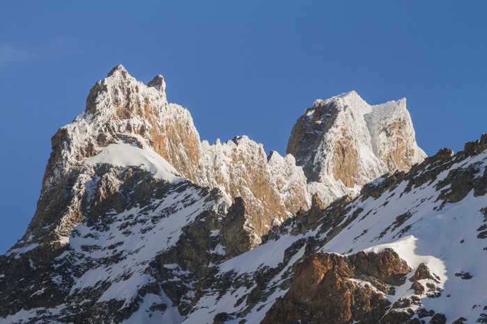 Switzerland The snowed peaks of Tete de Valpelline, Valpelline, Aosta, Italy Photo by Giacomo Meneghello