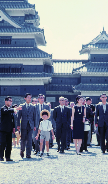 His Majesty the Emperor, Michiko and Prince Hiromiya (Crown Prince) The Crown Prince and his family tour Matsumoto Castle, Nagano, Japan. July, 1967