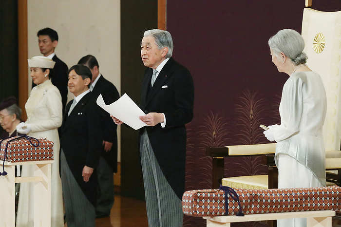His Majesty the Emperor, Her Majesty the Empress, and the Crown Prince and Princess delivering their speeches at the  Ceremony of Retiring from the Throne. His Majesty the Emperor, Her Majesty the Empress, and the Crown Prince and Princess deliver their speeches at the  Ceremony of the Retirement Reception,  in the Pine Room of the Imperial Palace, April 30, 2019  5:07 p.m.   photo by Representative Photo.