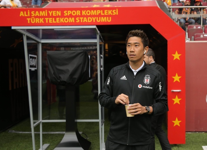 Shinji Kagawa of Besiktas during the Turkish Super League derby match between Galatasaray and Besikt Besiktas  Shinji Kagawa before the Turkish  Superlig  match between Galatasaray   Besiktas at Turk Telekom Arena in Istanbul, Turkey, May 5, 2019.  Photo by AFLO 