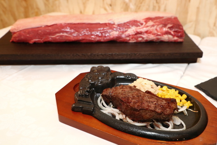 Bronco Billy Announces New Menu Items Featuring Uruguayan Beef Bronco Billy announced a new menu item using Uruguayan beef, whose import ban was lifted for the first time in 19 years, on May 20, 2019 in Koto ku, Tokyo.