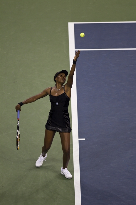 U.S. Open Women s 1st Round Venus Williams  USA , AUGUST 30, 2010   Tennis : Venus Williams of USA in action during the Women s Singles first round match of U.S. Open at the USTA Billie Jean King National Tennis Center in the Flushing neighborhood of the Queens borough of New York City.  Photo by AFLO 