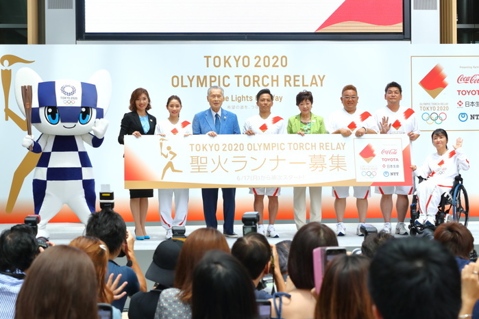 Tokyo 2020 Olympic Torch Relay Event  L R  Miraitowa, Miho Takeda Miho Takeda Satomi Ishihara, Satomi Ishihara Yoshiro Mori, Yoshiro Mori Tadahiro Nomura, Yuriko Koike Yuriko Koike, Yuriko Koike Mikio Date, Mikio Date Takeshi Tomizawa, Takeshi Tomizawa Aki Taguchi, Aki Taguchi The Tokyo Organising Committee of the Olympic and Paralympic Games  Tokyo 2020  holds commemorative event of Torch Relay in Tokyo, Japan on June 1, 2019 The Organising Committee unveiled an official uniform, course outline and applicant guidelines for Torch Relay and applicant guidelines for Torch Relay Runners.  Photo by Naoki Nishimura AFLO SPORT 