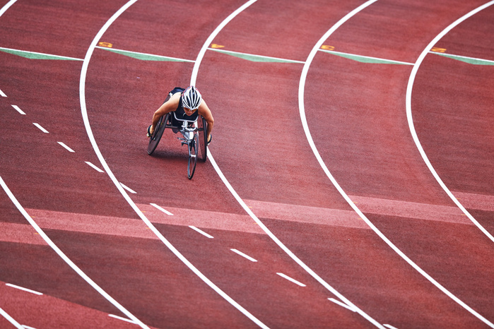 Running wheelchair track and field athletes