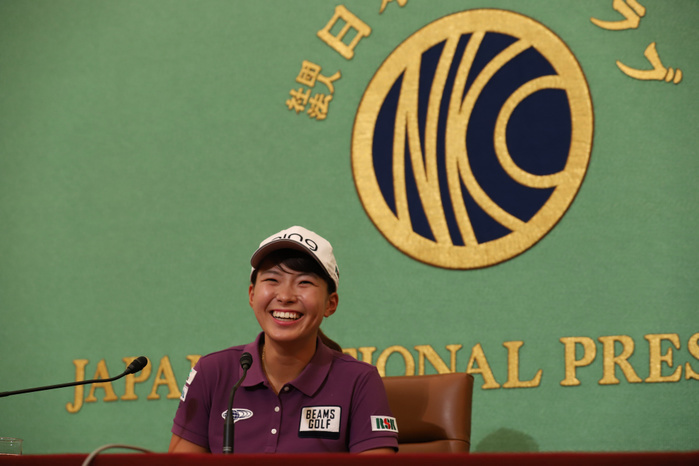 Hinako Shibuno speaks before press after she won the Women s British Open golf championship August 6, 2019, Tokyo, Japan   The new Women s British Open golf champion Hinako Shibuno smiles as she speaks before press at the Japan National Press Club in Tokyo on Tuesday, August 6, 2019. 20 year old  Smile Cinderella  Shibuno clinched victory of a major title with 270 strokes, 18 under par at the Woburn Glof Club in England on August 4.    Photo by Yoshio Tsunoda AFLO 