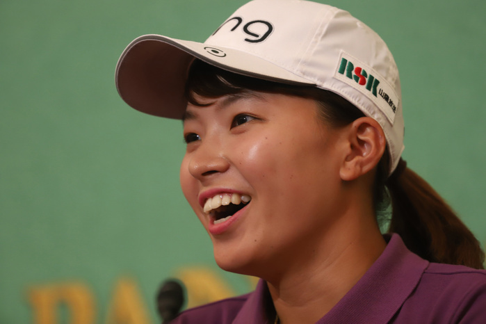 Hinako Shibuno speaks before press after she won the Women s British Open golf championship August 6, 2019, Tokyo, Japan   The new Women s British Open golf champion Hinako Shibuno smiles as she speaks before press at the Japan National Press Club in Tokyo on Tuesday, August 6, 2019. 20 year old  Smile Cinderella  Shibuno clinched victory of a major title with 270 strokes, 18 under par at the Woburn Glof Club in England on August 4.    Photo by Yoshio Tsunoda AFLO 