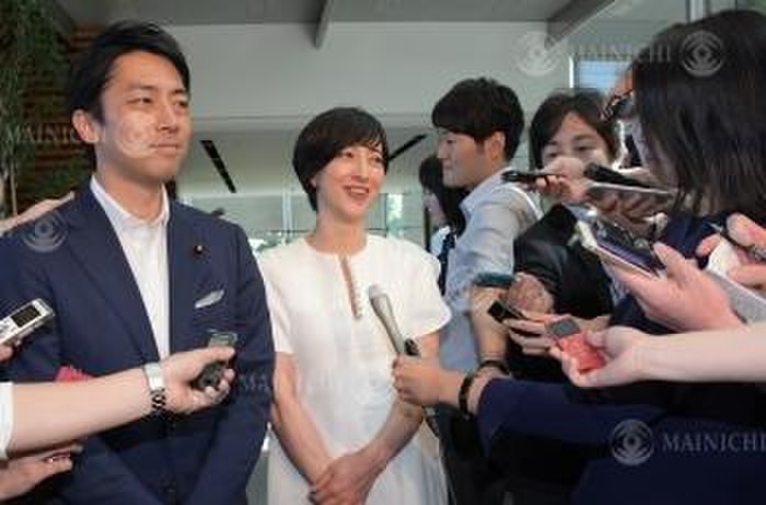 LDP Lower House Representative Shinjiro Koizumi  far left  and Christel Takigawa  second from left  report their marriage and pregnancy to reporters. LDP Lower House Representative Shinjiro Koizumi  far left  and Christel Takigawa  second from left  report their marriage and pregnancy to reporters at the Prime Minister s Office on August 7, 2019.