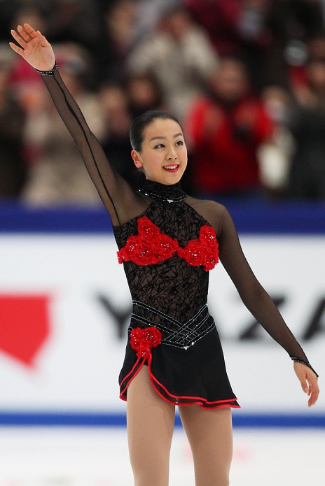 All Japan Figure Championships Women s SP Mao Asada, back on form, takes the top position in SP  Mao Asada  JPN , DECEMBER 25, 2010   Figure Skating : Japan Figure Skating Championships 2010, Women s Short Program at Big Hat, Nagano, Japan. Photo by AFLO SPORT   1045 .