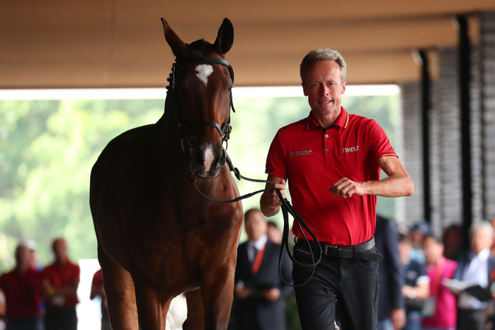 READY STEADY TOKYO   Equestrian Horse Inspection Peter Thomsen   Horseware Nobleman  GBR , AUGUST 11, 2019    Equestrian :  READY STEADY TOKYO   Equestrian, horse inspection  at Equestrian Park  Baji Koen  in Tokyo, Japan.  Photo by Yohei Osada AFLO SPORT  