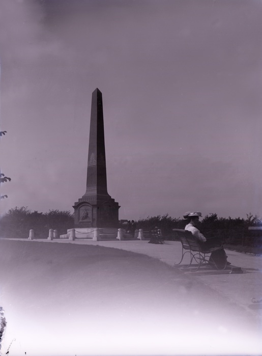 South African War Memorial, Plymouth, Devon, c1910. Creator: Unknown. South African War Memorial, Plymouth, Devon, c1910. Obelisk made by Emil Fuchs and unveiled in 1903 in memory of Christian Victor Prince of Schleswig Holstein and the fallen of the Gloucestershire, Somerset and Devonshire Regiments who fought in the Boer War.