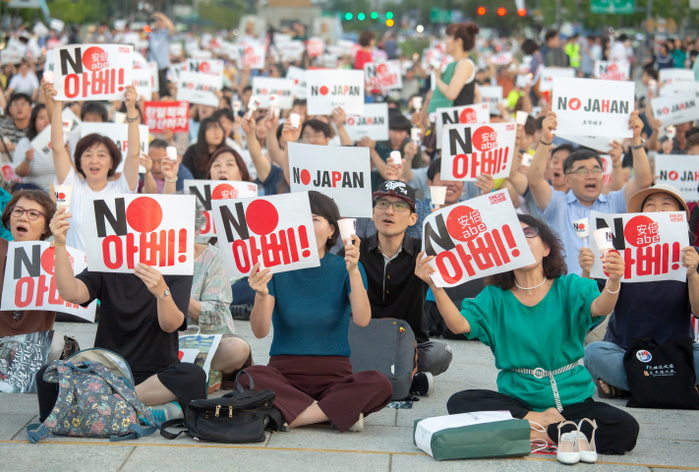 Rally to denounce Japanese Prime Minister Shinzo Abe and his regime in Seoul Anti Japanese government rally, August 24, 2019 : People attend a rally to denounce Japanese Prime Minister Shinzo Abe and his regime in Seoul, South Korea. Hundreds of people attended the rally. Signs read, No Abe    front  and  No Liberty Korea Party : Japanese Pirate Raiders who are from Japan and domiciliated in Korea   top R . Jahan stands for South Korea s main opposition Liberty Korea Party  LKP .  Photo by Lee Jae Won AFLO   SOUTH KOREA 