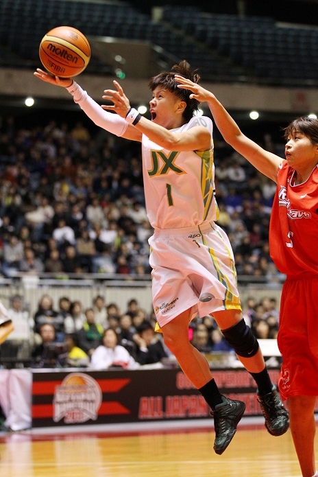 Basketball All Japan Overall Women s Final JX won the tournament for the 3rd consecutive year  Yuko Oga  Sunflowers , JANUARY 9, 2011   Basketball : All Japan Basketball Championship 2011 Empress s Cup Final between JX Sunflowers 73 68 Fujitsu Red Wave at 1st Yoyogi Gymnasium, Tokyo, Japan.  Photo by YUTAKA AFLO SPORT   1040 .
