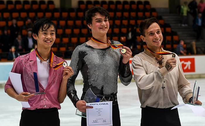 GER, 51. Nebelhorn Trophy 2019   27.09.2019, Eissportzentrum, Oberstdorf, GER, 51. Nebelhorn Trophy 2019, Men Free Skat  L R  2nd placed Japan s Koshiro Shimada, Winner Russia s Makar Ignatov and 3rd placed Israel s Alexei Bychenko celebrate during the Award Ceremony after the men s free skating of the 51th Nebelhorn trophy figure skating competition at Eissportzentrum Oberstdorf in Oberstdorf, Germany, on September 27, 2019.  Photo by AFLO 