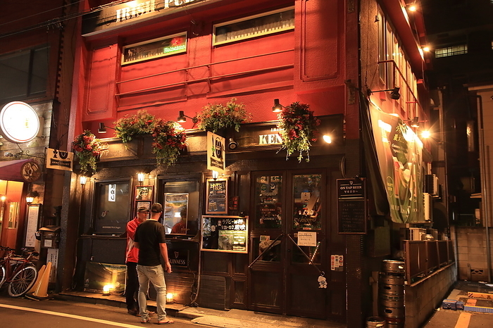 2019 Rugby World Cup Rugby fans chat in front of an Irish pub in Chofu, west Tokyo, Japan on October 6, 2019, in Tokyo, Japan.  Photo by Marine Press Japan AFLO 