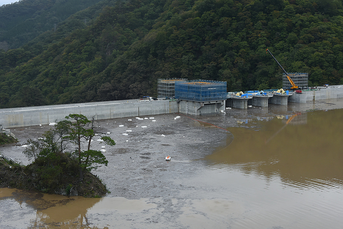 Typhoon No. 19 damages eastern Japan  Yamba Dam almost full of water October 14, 2019, Naganohara, Japan   Recent typhoon Hagibis has dumped massive amount of water almost to its capacity at Yanba Dam in Naganohara, Gunma Prefecture, some 135 kilometers northwest of Tokyo, on Monday, October 14, 2019. The dam, completed in 2019, has just began test filling of water in October in preparation for the full operation slated for August 2020.  Photo by Natsuki Sakai AFLO  AYF  mis 