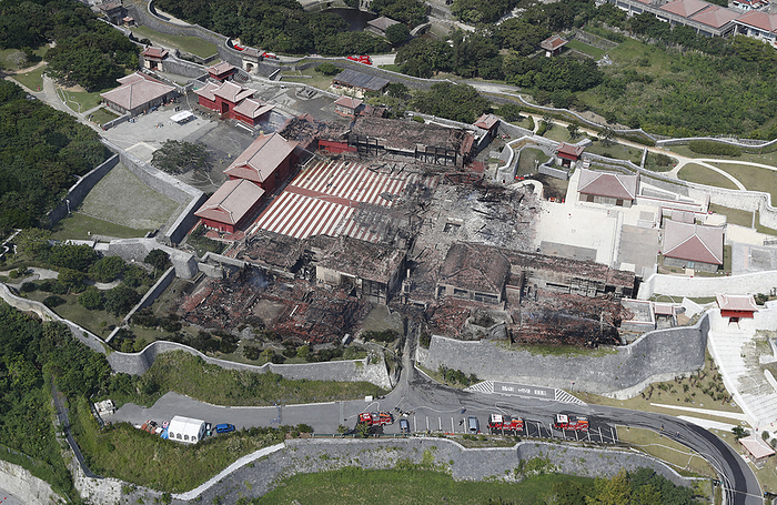 Fire at Shuri Castle Shuri Castle, where the main hall and other buildings were completely destroyed by fire and collapsed in the afternoon of October 31, 2019. 0:32 a.m., Naha City  from the head office helicopter 