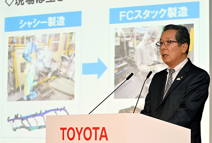 Toyota posts highest profits Consolidated Financial Results for April September 2019 November 7, 2019, Tokyo, Japan   Executive Vice President Mitsuru Kawai of Toyota briefs the media with the automaker s earnings for the The car giant reported a 3  increase in net profit to 1.27 trillion yen and sales growth of 4  to 15.2 trillion yen for the first half, with cost yen and sales growth of 4  to 15.2 trillion yen for the first half, with cost cutting efforts helping to boost its balance sheet. AFLO  AYF  mis 