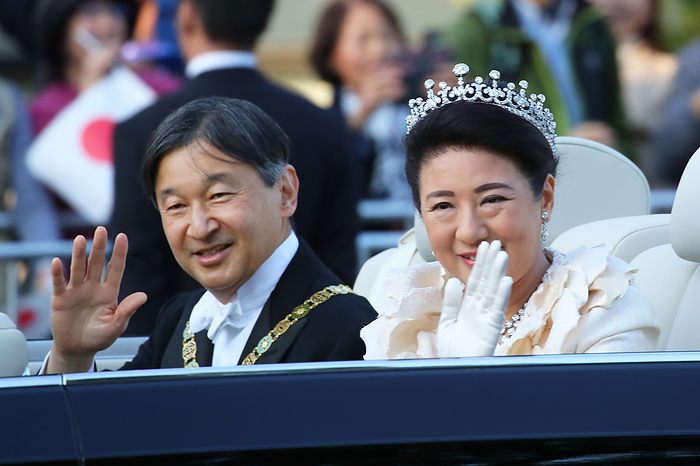 Emperor Naruhito s enthronement parade Japan s Emperor Naruhito and Empress Masako wave to well wishers during their royal parade to mark the enthronement of Japanese Emperor Naruhito in Tokyo, Japan on Sunday, November 10, 2019.  Photo by AFLO 