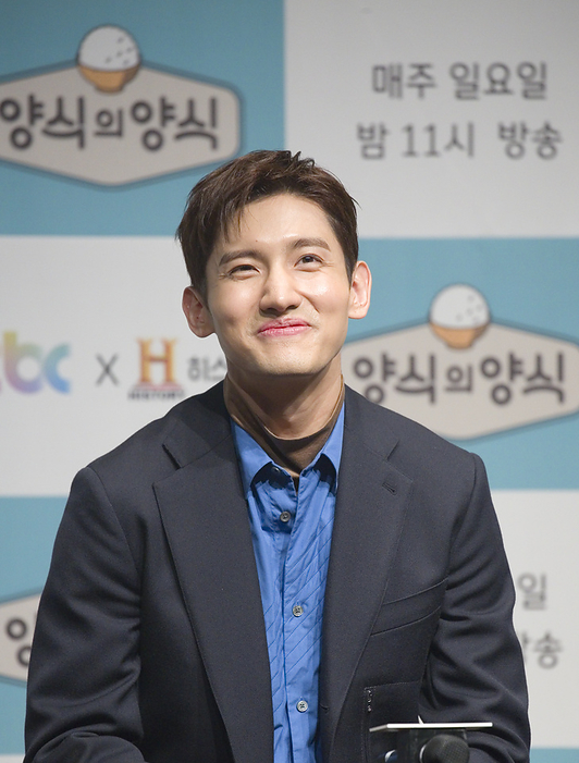 Press conference of Manners of Taste, a TV programme of JTBC in Seoul Chang Min TOHOSHINKI , Nov 29, 2019 : Singer and actor Shim Chang Min, also known as Max Changmin or MAX of pop duo TVXQ, attends a press conference of  Manners of Taste , a TV programme of JTBC in Seoul, South Korea.  Photo by Lee Jae Won AFLO   SOUTH KOREA 