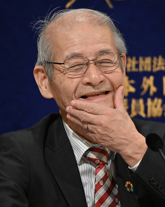 Nobel Laureate Yoshino Speaks December 20, 2019, Tokyo, Japan   Akira Yoshino, 2019 Nobel laureate in chemistry, speaks during a news conference at the foreign correspondents   club in Tokyo on Friday, December 20, 2019.  We must create a society where electricity is generated by renewable in order to resolve the climate change problem,  said Yoshino, one of the trio of scientists recognized by the Nobel Prize Committee for their work on lithium ion batteries. Photo by Natsuki Sakai AFLO  AYF  mis 