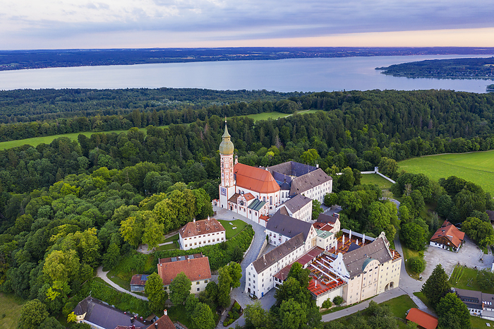 Kloster Andechs, Ammersee, F nfseenland, Pfaffenwinkel, Luftbild, Oberbayern, Bayern, Deutschland Aerial view of Andechs Monastery at Upper Bavaria, Germany
