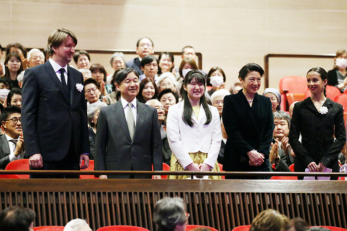 Their Majesties the Emperor and Empress of Japan and their eldest daughter, Aiko, at the charity preview of the film  Cats. Director Tom Hooper is on the far left and cast member Francesca Hayward is on the far right. Their Majesties the Emperor and Empress of Japan and their eldest daughter Aiko attend the charity preview of the film  Cats. Director Tom Hooper is on the far left and cast member Francesca Hayward is on the far right at Yurakucho Asahi Hall in Tokyo on January 20, 2020.