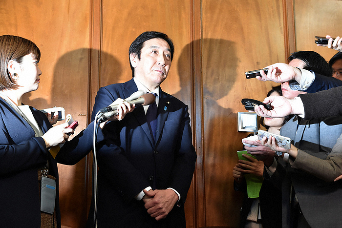 Former LDP Minister of Economy, Trade and Industry Kazuhide Sugawara answers questions from reporters before the opening of the regular Diet session. Former LDP Minister of Economy, Trade, and Industry Kazuhide Sugawara answers questions from reporters before the opening of the ordinary session of the Diet on January 20, 2020.