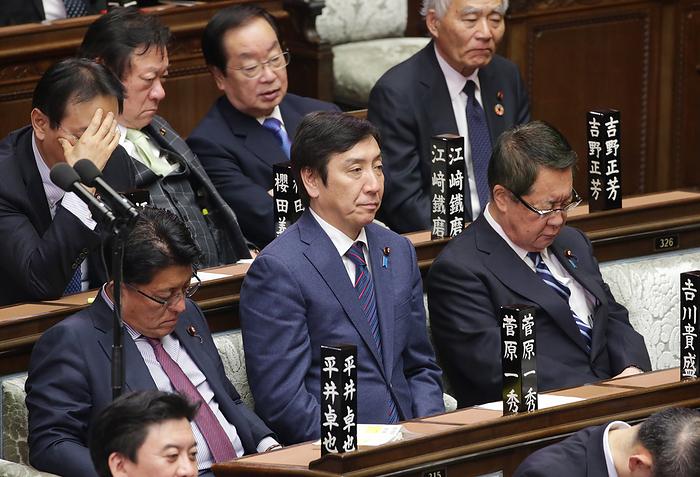 Plenary Session of the Diet, House of Representatives Kazuhide Sugawara at a plenary session of the House of Representatives