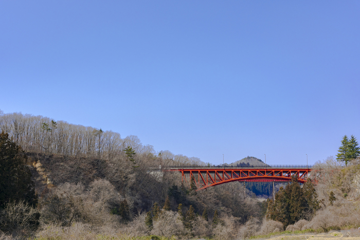 Hirose River and Kumagane Bridge waiting for spring
