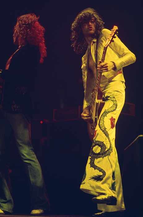 Led Zeppelin  June 1977  Live Led Zeppelin, Jun 1977 : Led Zeppelin Performing. Robert Plant and Jimmy Page. Madison Square Garden, New York, USA.