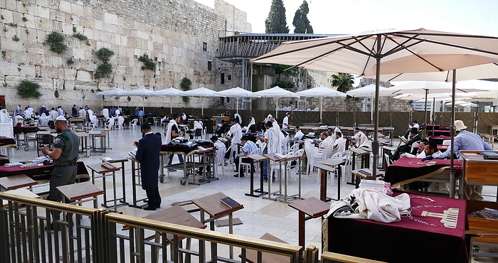 Jews praying at the Western Wall, Jerusalem, Israel Jews praying at the Western Wall, Jerusalem, Israel