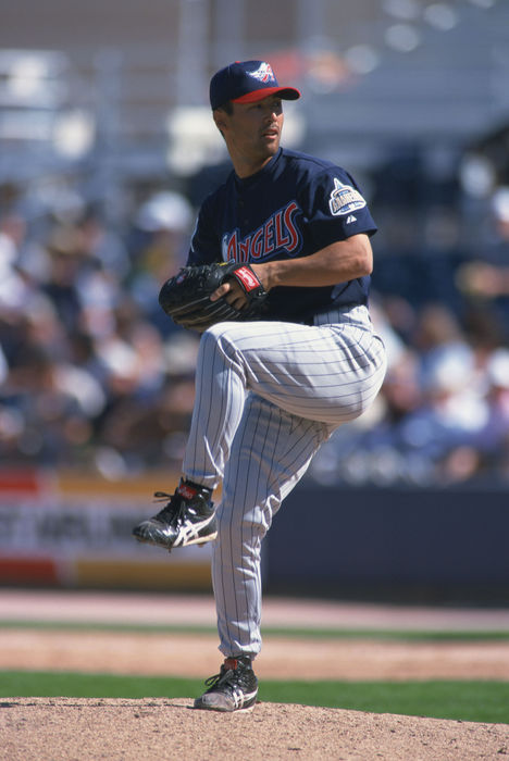 Shigetoshi Hasegawa (Angels),.
2000 - MLB : Anaheim Angels pitcher Shigetoshi Hasegawa #21 pitches during the game.
(Photo by Hitoshi Mochizuki/AFLO) [0449].
