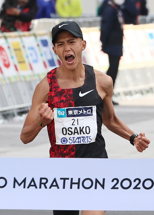 Ethiopia s Birhanu Legese wins the Tokyo marathon while Japan s Suguru Osako finishes the fourth with the new national record March 1, 2020, Tokyo, Japan   Japan s Suguru Osako crosses the finish line of the Tokyo Marathon as he finishes the fourth and sets the new national record in Tokyo on Sunday, March 1, 2020. Ethiopia s Birhanu Legese won the race with a time of 2 hours 4 minutes 15 seconds and Osako finished the fourth with a time of 2 hours 5 minutes 29 seconds.    Photo by Yoshio Tsunoda AFLO 