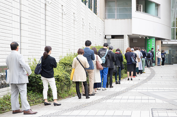 Tokyo under state of emergency over coronavirus People wait in line outside a  Hello Work  public employment security office in Tokyo, Japan on May 8, 2020, amid the state of emergency due to the spread of the novel coronavirus.  Photo by AFLO 