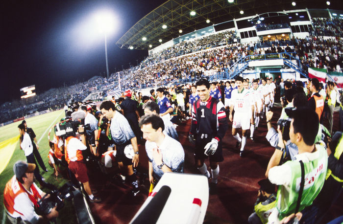 1998 FIFA World Cup Asian Third Team Determination Match Japan s First Appearance at the World Cup Players on the pitch,  NOVEMBER 16, 1997   Football :  Japan and Iran players enter the pitch before the World Cup FRANCE 1998 Asian qualify 3rd 4th place match between Japan 3 2 Iran at Larkin Stadium in Johor Bahru, Malaysia.   Photo by FAR EAST PRESS AFLO   0338 