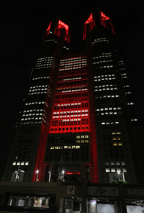 Tokyo s landmark is lit up in red color for  Tokyo alert  June 2, 2020, Tokyo, Japan   The Tokyo City Hall is lit up in red color after changing from rainbow colors for the  Tokyo alert  in Tokyo on Tuesday, June 2, 2020. Tokyo Metropolitan government confirmed 34 people became infected with the new coronavirus on the day and Governor Yuriko Koike warned the  Tokyo alert  for Tokyo residents.      Photo by Yoshio Tsunoda AFLO 