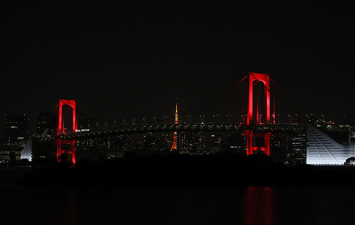 Tokyo s landmark is lit up in red color for  Tokyo alert  June 2, 2020, Tokyo, Japan   The Rainbow Bridgel is lit up in red color after changing from rainbow colors for the  Tokyo alert  in Tokyo on Tuesday, June 2, 2020. Tokyo Metropolitan government confirmed 34 people became infected with the new coronavirus on the day and Governor Yuriko Koike warned the  Tokyo alert  for Tokyo residents.      Photo by Yoshio Tsunoda AFLO 