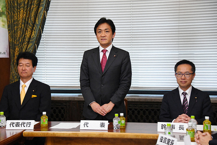 Hope Party Board of Directors Representative Yuichiro Tamaki  center  addresses the Party of Hope board meeting. On the left is Acting Representative Atsushi Oshima and on the right is Secretary General Motohisa Furukawa, in the National Diet, April 4, 2018, 4:01 p.m. Photo by Masahiro Kawada.