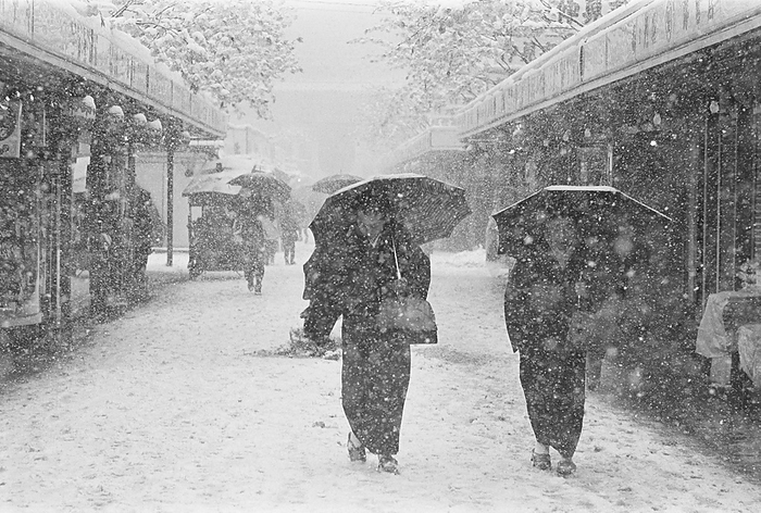 Asakusa Nakamise in the snow, Tokyo  March 1969  Asakusa Nakamise in the snow, Tokyo