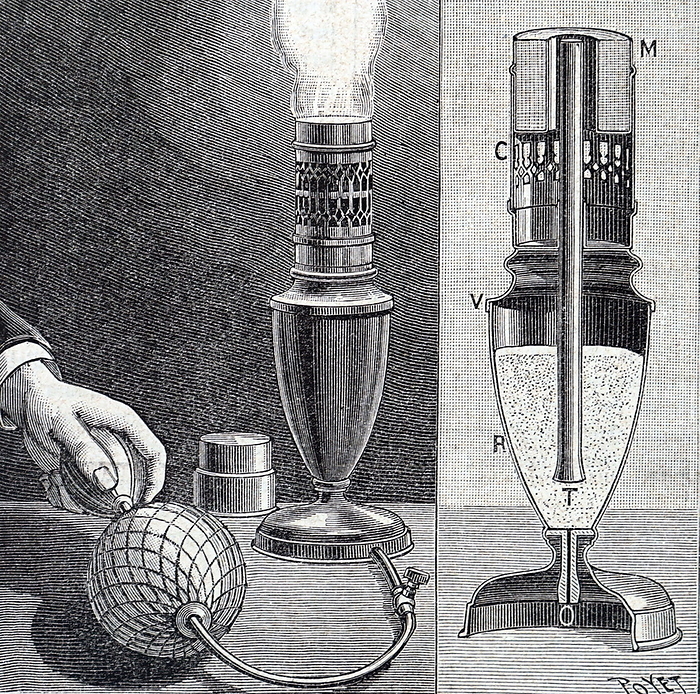 Engraving depicting the use of a magnesium photographic flash light Engraving depicting the use of a magnesium photographic flash light devised by attaching a rubber tube to the mouthpiece of a clay pipe, filling the bowl with magnesium and wrapping bowl with alcohol impregnated cotton wadding. When the subject posed and was in focus the cotton was ignited and the tubing blown through to give a good flame. Dated 19th century