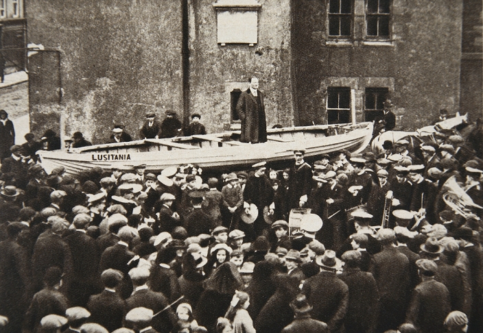 The  Lusitania  Incident The  Lusitania  Incident  May 1915  Dr Macaura, fundraising for minesweepers, World War I, May 1918. Macaura, addressing a crowd from one of the lifeboats salvaged after the sinking of the liner  Lusitania  in May 1915.