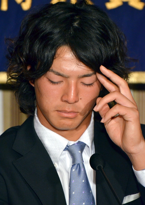  I want to do well in the U.S.  Ryo promises foreign journalists June 7, 2011, Tokyo, Japan   Ryo Ishikawa, Japan s teenage golf sensation, switches from his familiar golf attire to a sleek looking business suit as he appears before an army of foreign journalist at Tokyo s Foreign Correspondents  Club of Japan on Tuesday, June 7, 2011. The 19 year old, who shared 20th place at the Masters Tournament in April, has qualified to play in the upcoming U.S. Open for the second straight year.  Photo by Natsuki Sakai AFLO   3615   mis 
