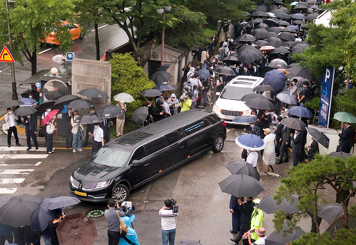 Funeral of late Seoul Mayor Park Won Soon in Seoul Park Won Soon, July 13, 2020 : A hearse carrying a coffin containing the body of late Seoul Mayor Park Won Soon leaves Seoul National University Hospital to go to Seoul City Hall building for his funeral in Seoul, South Korea. Park Won Soon was three term mayor and was regarded as a potential presidential candidate. He was found dead early July 10. Local media reported Park was accused of sexually harassing his former female assistant.  Photo by Lee Jae Won AFLO   SOUTH KOREA 