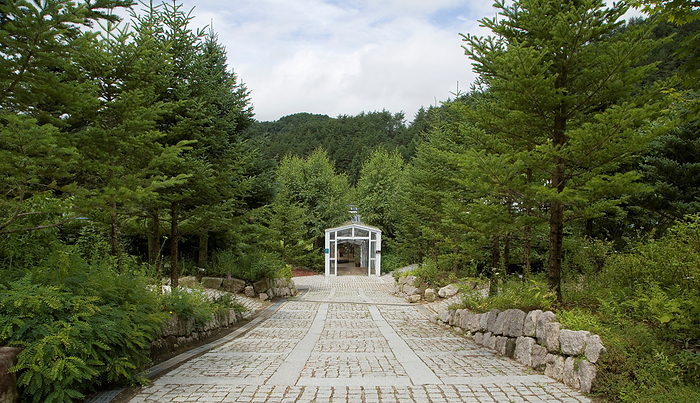 General view of the Korea Botanic Garden in Pyeongchang General view of the Korea Botanic Garden, July 29, 2020 : The Korea Botanic Garden, where a pair of bronze statues of a man resembling Japanese Prime Minister Shinzo Abe bowing down on his knees before a Korean sex slave by Japanese military during the Second World War is displayed, in Pyeongchang, about 180 km  112 miles  east of Seoul, South Korea. Several media reported that the male statue represented Japanese Prime Minister Abe. The installation work entitled  Eternal Atonement  was built in 2016 on the grounds of the privately run botanic garden.  Photo by Lee Jae Won AFLO   SOUTH KOREA 