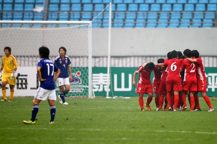 Final Asian Qualifying Round for the London Olympics North Korea scored an equalizer in the second half loss time Women s North Korea National Team Group  PRK , September 8, 2011   Football   Soccer : Kim Jo Ran of North Korea celebrates her goal during the Women s Asian Football Qualifiers Final Round for London Olympic Match between Japan 1 1 North Korea at Shandong Provincial Stadium, Jinan, China.   Photo by AFLO SPORT   1045 .