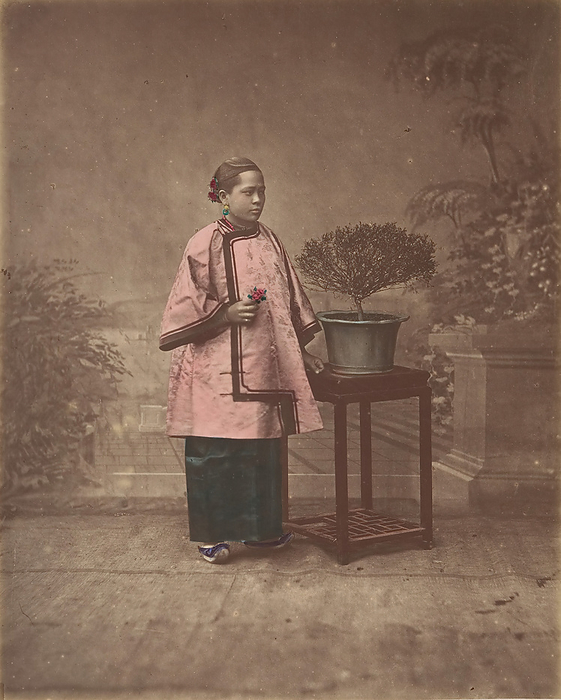 Fille de Shanghai, 1870s. Creator: Unknown. Fille de Shanghai, 1870s.