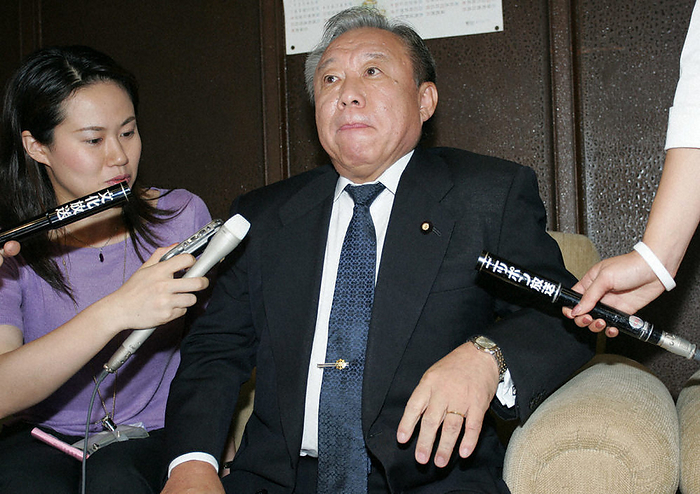 Sh hatsu Konoike, former Minister of State for Disaster Prevention, 2005 House of Representatives election, expressed support for the Postal Service bill to be resubmitted. Former Minister of State for Disaster Prevention Sh hatsu Konoike told reporters that if the ruling party wins a majority in the lower house election, he would support the reintroduction of the postal privatization bill.