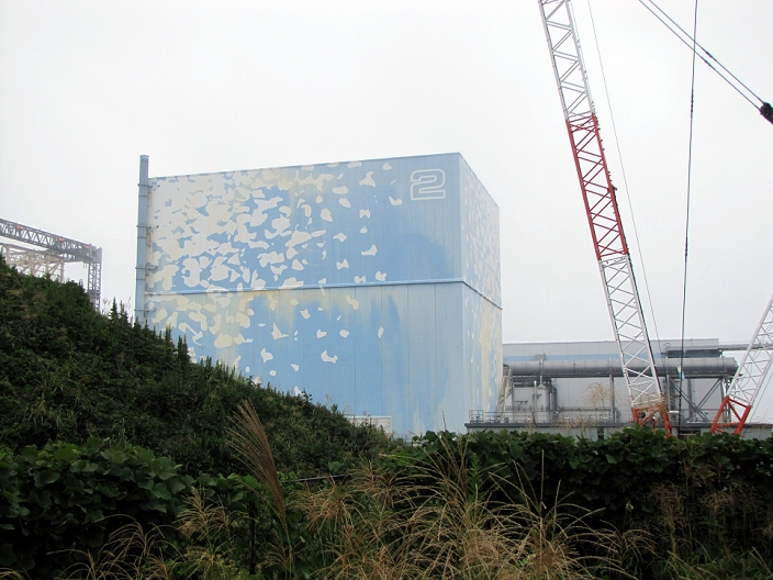 Fukushima Daiichi Nuclear Power Plant Accident Possible nuclear fission in Unit 2 November 2, 2011, Okumamachi, Japan   The Unit 2 reactor building at Fukushima No. 1 nuclear power plant is shown in this September 15, 2011, file photo released by the plant operator Tokyo Electric Power Co., known as TEPCO.   TEPCO said Wednesday, November 2, that it has detected signs of possible nuclear fission in the No. 2 reactor at the plant, some 210km northeast of Tokyo, raising the rusk of more radiation leaks. The operator said water containing boric acid was injected to control a possible nuclear reaction at the reactor, where nuclear fuel is believed to have melted when the cooling system failed following the devastating March 11 earthquake and tsunami.  Photo by TEPCO AFLO   0006   mis 