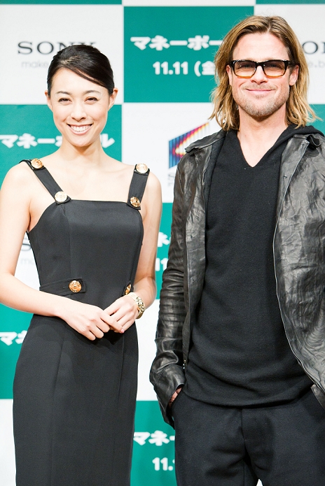 Kazue Fukiishi and Brad Pitt, Nov 10, 2011 : Tokyo, Japan - Japanese actress Kazue Fukiishi (left) and US actor Brad Pitt (right) attends the press Japanese actress Kazue Fukiishi (left) and US actor Brad Pitt (right) attends the press conference for the film 'Moneyball'. The film will be released in Japanese theaters from November 11. (Photo by Christopher Jue/Nippon News)